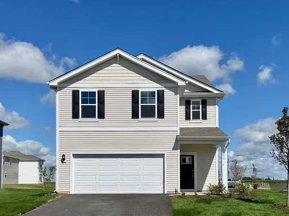 2904 Rainier Dr, Pingree Grove, IL 60140