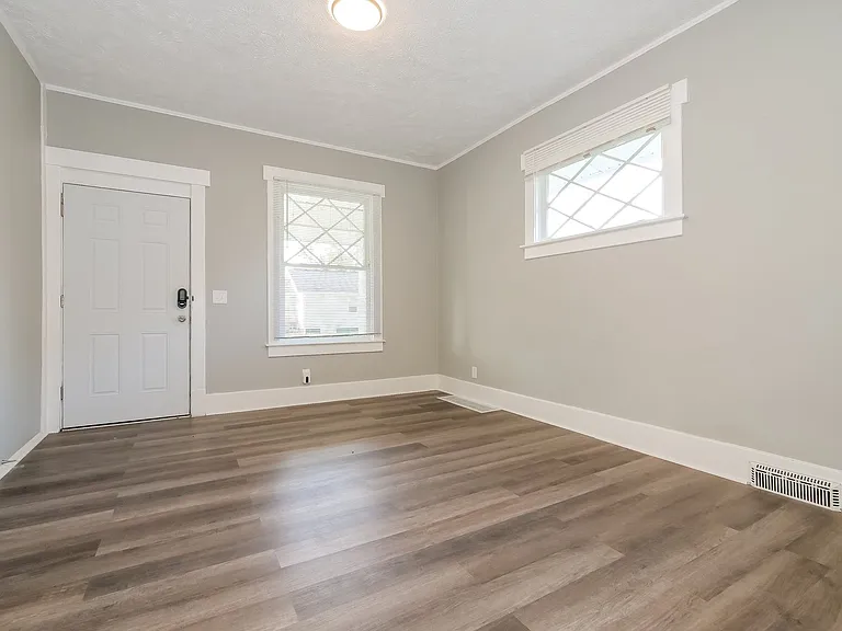 797734_019_living_room_13251426.jpg