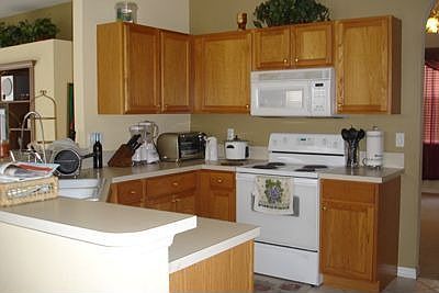 Great open large kitchen overlooking eat in area and family room