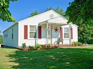 4 Chigger Ridge Ln, Rocky Mount, VA 24151