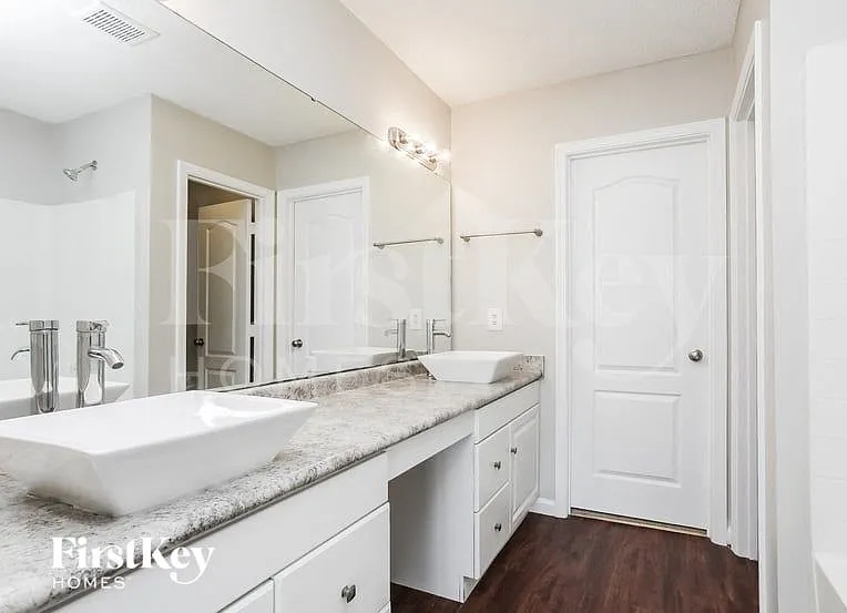 5521 Scenic Brook Ln — Photo 13