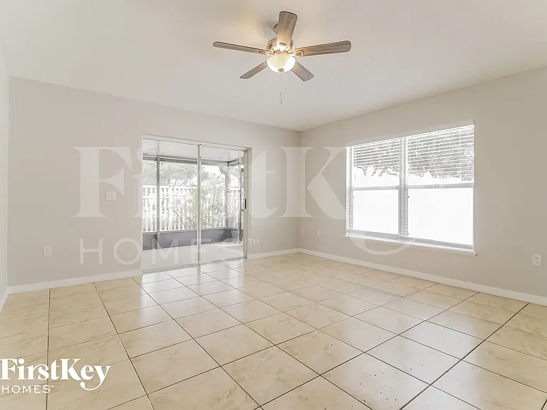 253 McKay Blvd — Photo 2