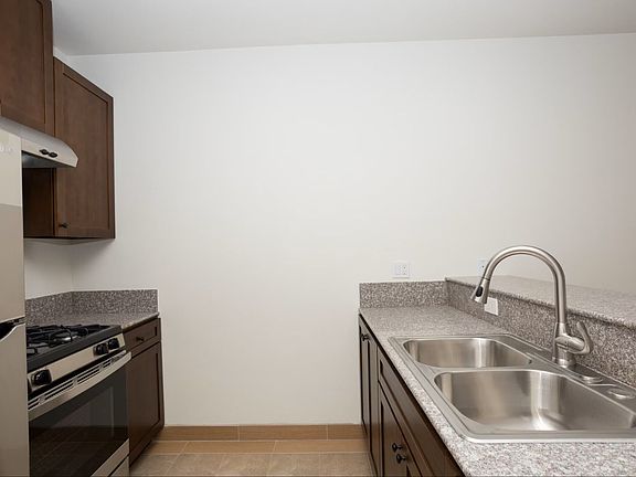 2nd image of 330 Wier Rd