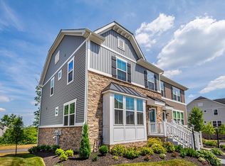 321 Cross Creek Dr, Cranberry Township, PA 16066