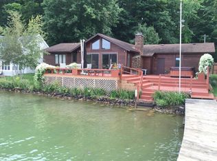 483 N Lake Dr, Caledonia, MI 49316