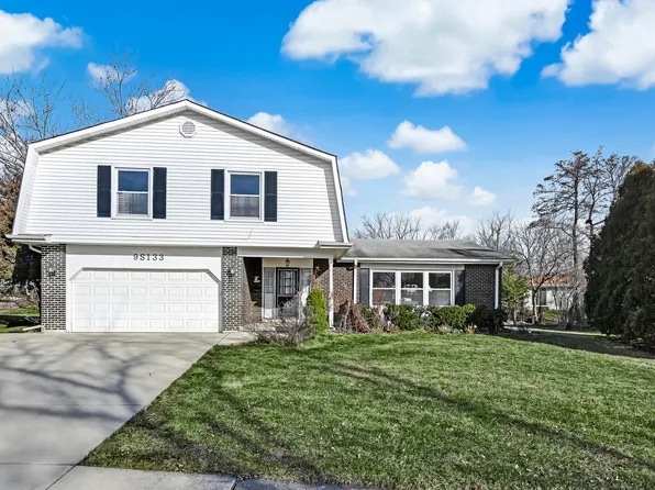 9S133 Portsmouth Ct, Darien, IL 60561