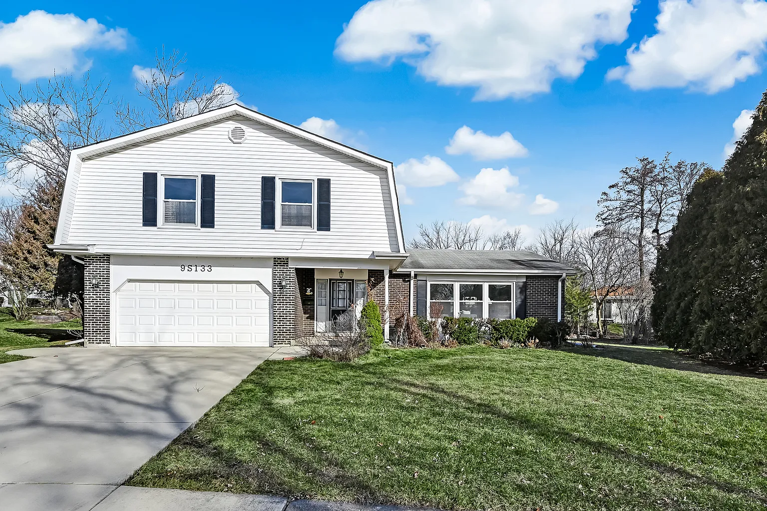 9S133 Portsmouth Ct photo 1