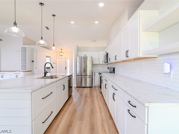 4th image of 1001 NW 15th Pl
