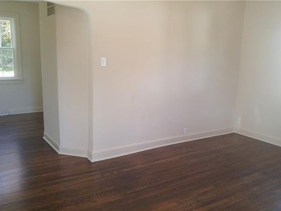 5th image of 1421 Overlook St