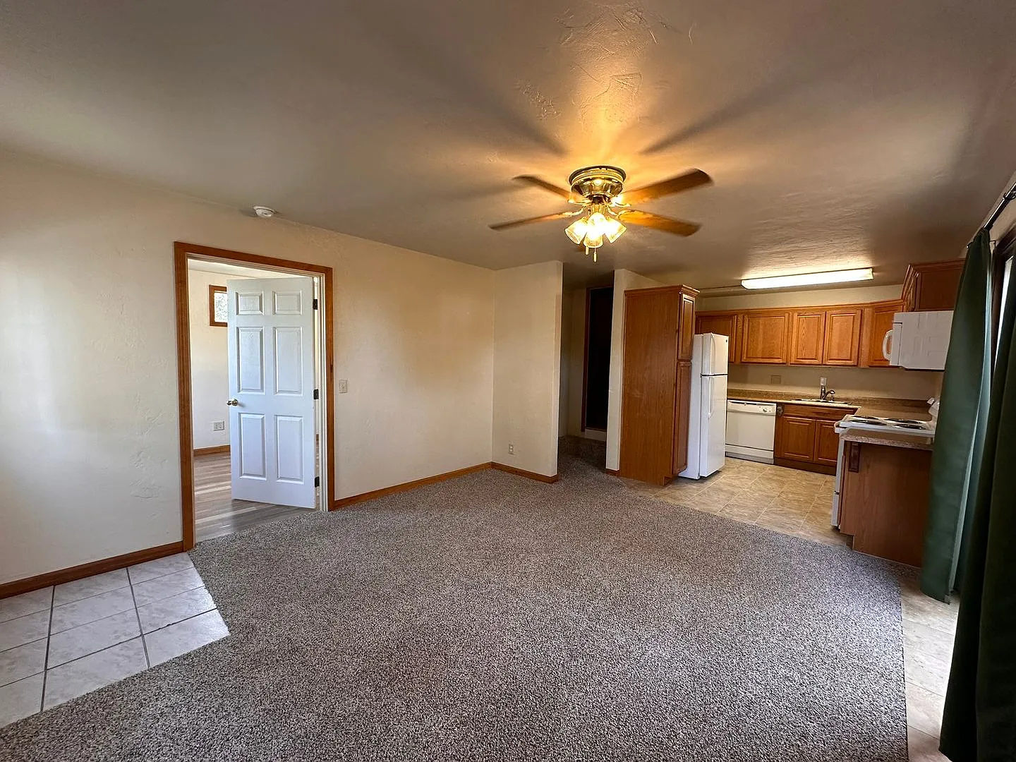 Cozy Veneta One Bedroom — Photo 3