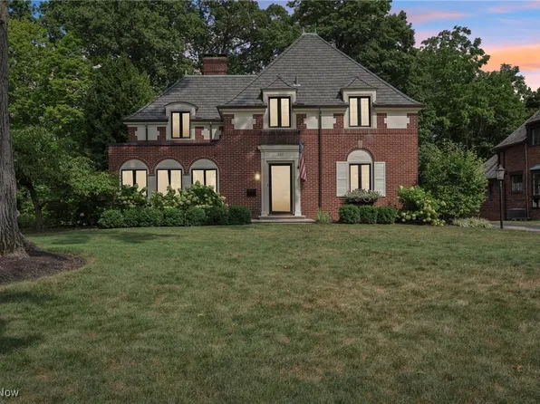 227 Overwood Rd, Akron, OH 44313