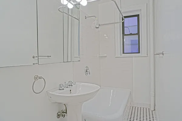 Rented by Compass | media 14