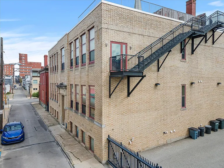 1822 Harcum Way #1 — Photo 35
