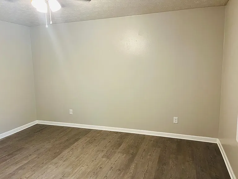 227 Bay St NE — Photo 5