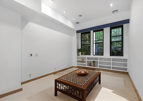 Sold by SERHANT. | media 22