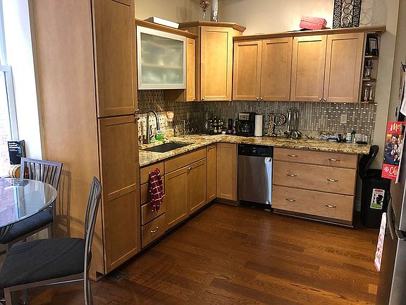 5th image of 3525 Salena St