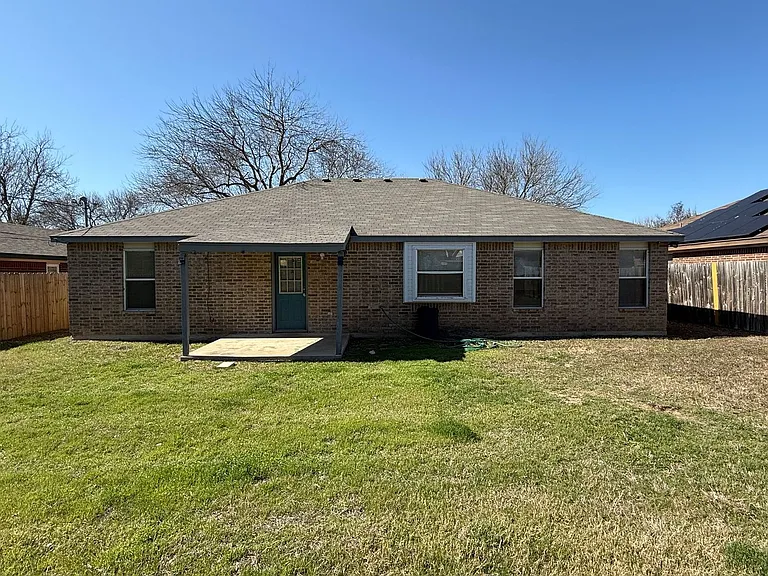 1820 Fleetwood Dr — Photo 25