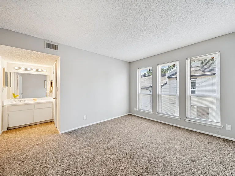 Cedar Park Apartments — Photo 26