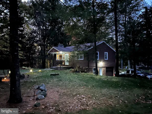 505 Moseywood Rd, Lake Harmony, PA 18624