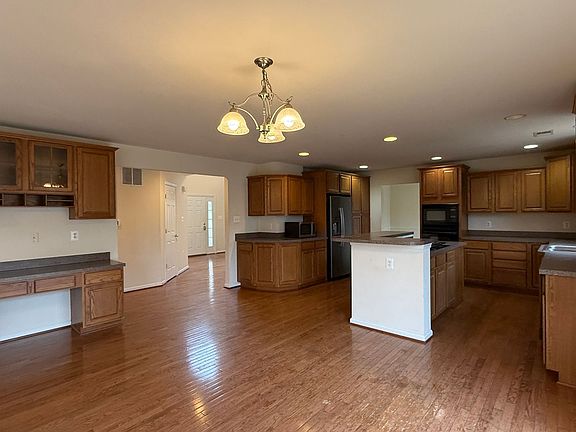 5th image of 9421 Laurel Oak Dr