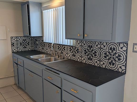 2nd image of 1540 N Chaparral Rd APT 6