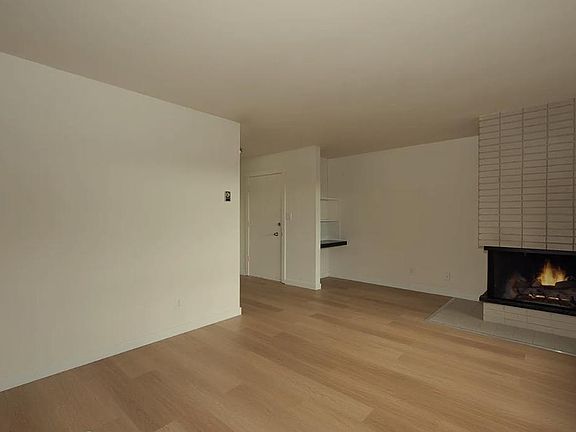 5th image of 8220 169th Ave NE Unit B1
