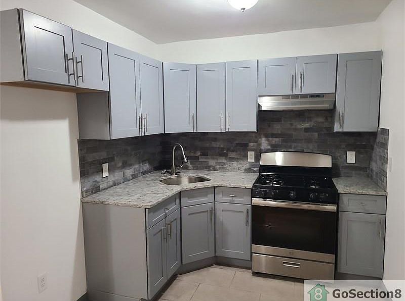 1st image of 102 S 12th St Floor 3