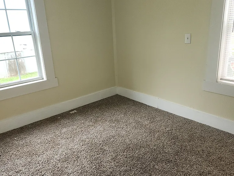 602 Davis St — Photo 3