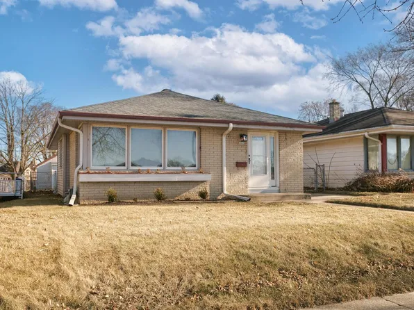 4648 North 90th STREET, Milwaukee, WI 53225