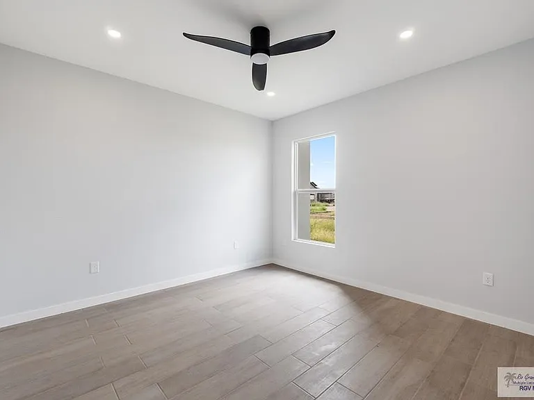 6217 Mackenna Dr — Photo 11