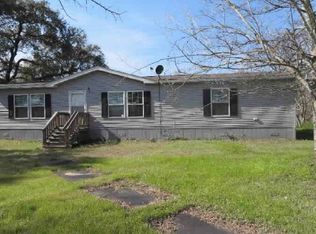 545 4th St, Hempstead, TX 77445