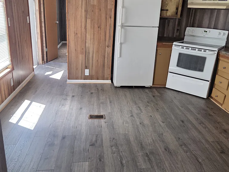 291 Cougar Dr — Photo 3