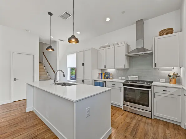 2310 N Fitzhugh Ave #40, Dallas, TX 75204