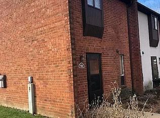 98 Lancelot Ln, Westerville, OH 43081