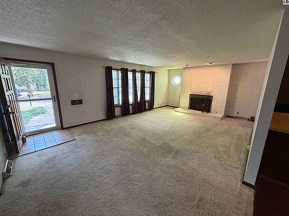 3rd image of 402 W Blaine St