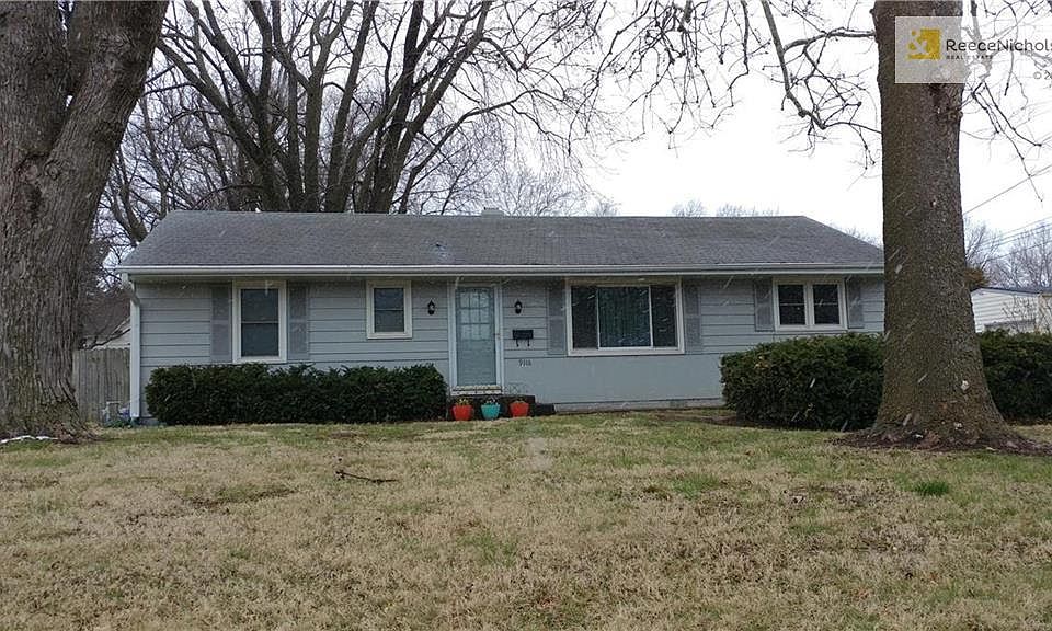 True Ranch with large kitchen!