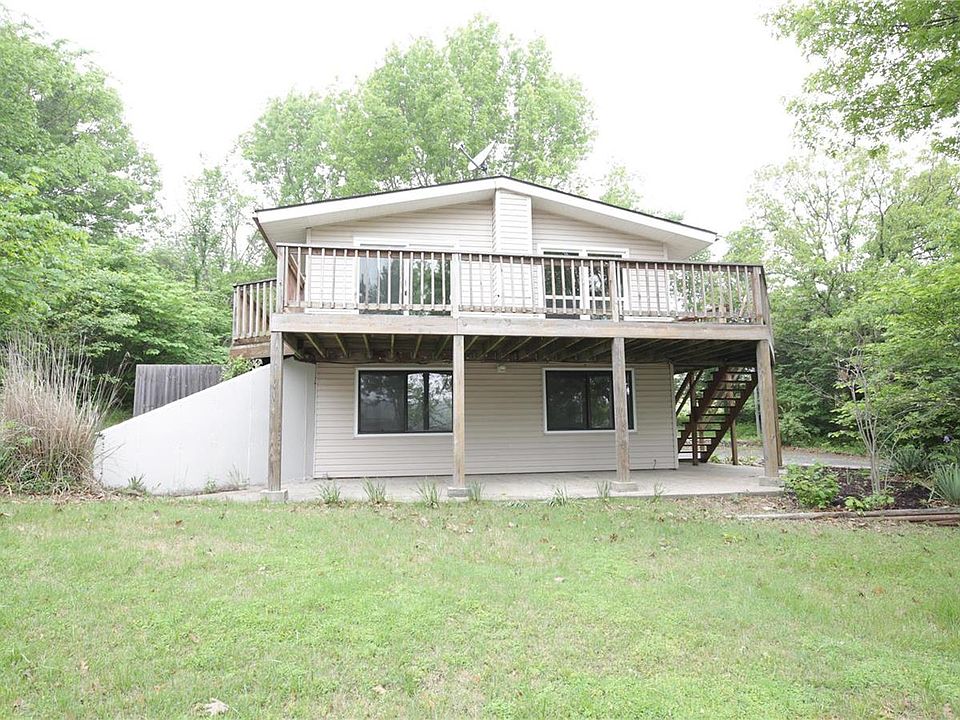 1st image of 206 W Lakeview Dr