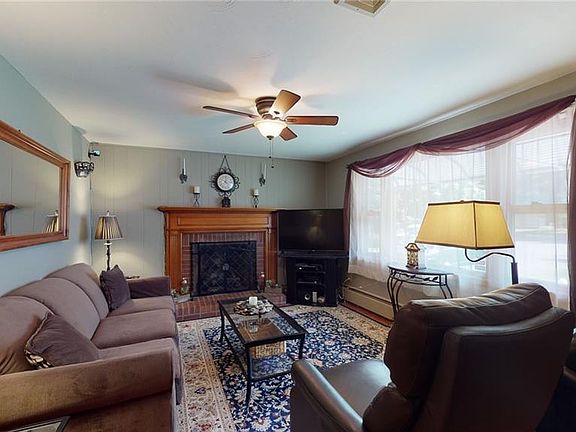 4th image of 67 Forest Ln