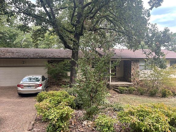 2nd image of 321 Ouita Cir