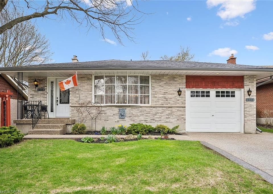 1st image of 233 Laurentian Dr