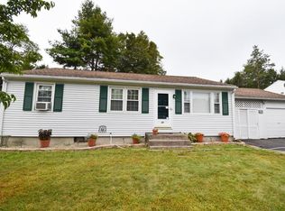 39 Gardens Dr, Springfield, MA 01119