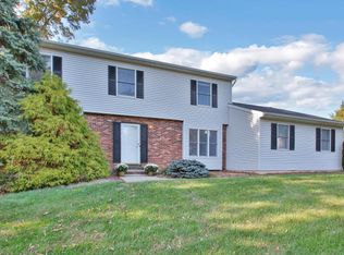 1 Pin Oak Ct, Howell, NJ 07731