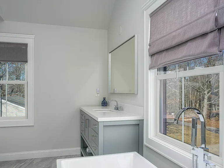45 Columbine Ave N — Photo 18