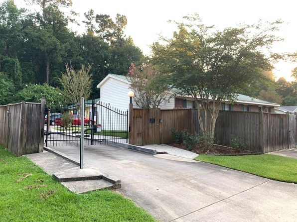121 Lexington Dr #B1