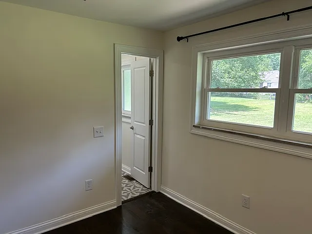 6956 Euclid Ave — Photo 9