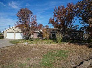 15145 Prairie View Cir, Wamego, KS 66547