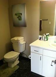 4th image of 111 E Markham St APT B302