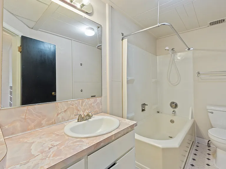409 N Yakima Ave #3 — Photo 11