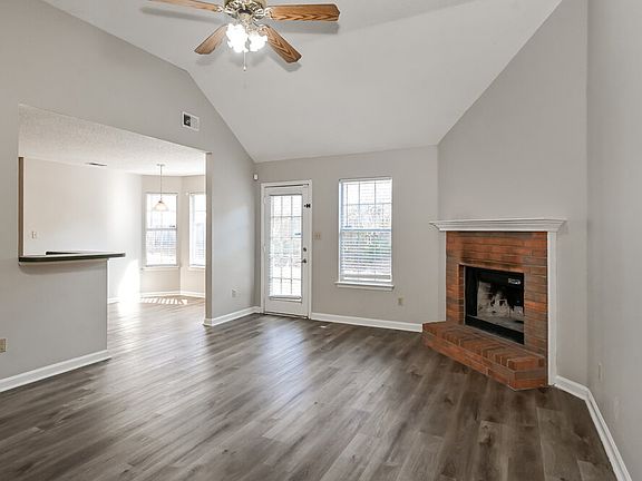 3rd image of 1026 Coolidge Cv