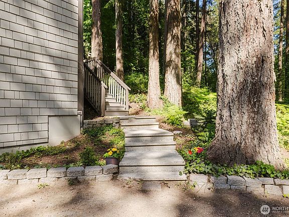 4th image of 1412 NW Coastal Court